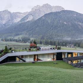 Our family hotel in Sexten, your holiday home in the Dolomiten Our family hotel in Sexten, your holiday home in the Dolomiten