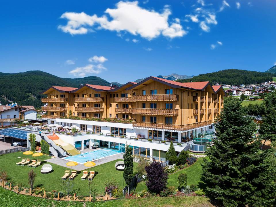 Family Home Alpenhof **** Das Familienhotel in Meransen: alles ist möglich