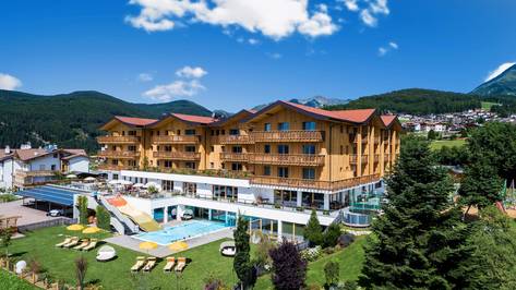 Family Home Alpenhof **** Wandern mit Kindern? Südtirol ist das Ziel.