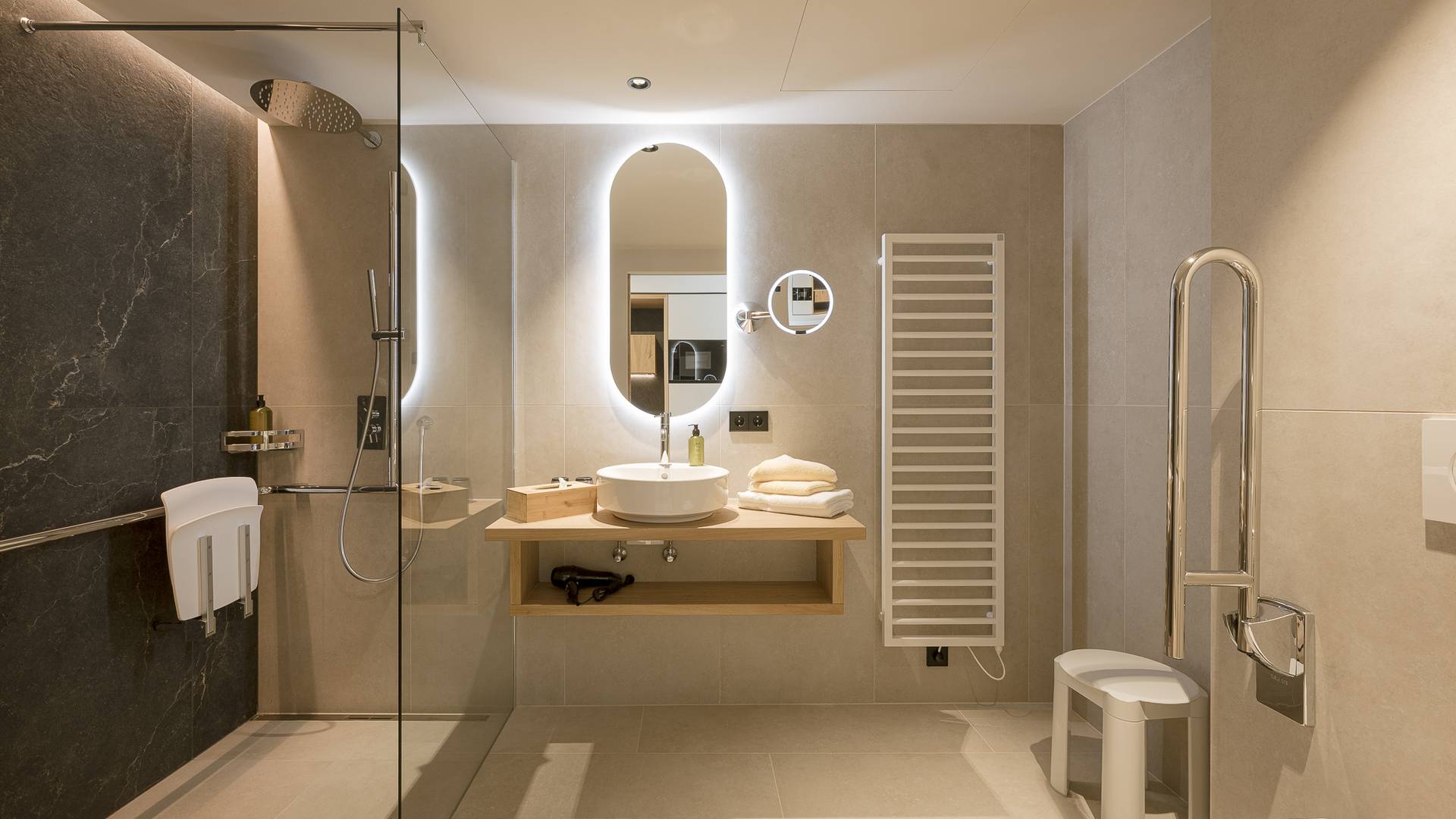 Amaris Suites ****ˢ Amaris Suites ****ˢ