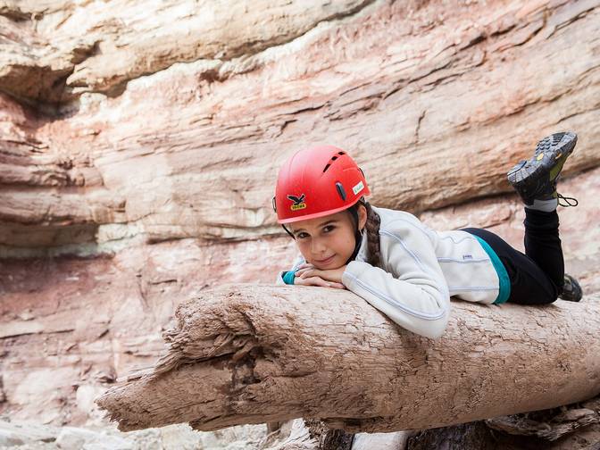 Climbing with children, the perfect combination Climbing with children, the perfect combination