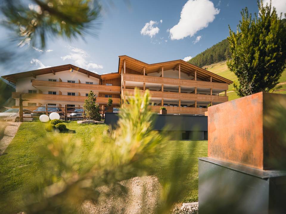 Aktiv & Familienhotel Adlernest **** The family hotel in Meran & Environs with that certain something
