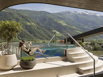 Amaris Suites ****ˢ Amaris Suites ****ˢ