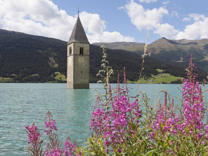 Swimming in Val Venosta Swimming in Val Venosta