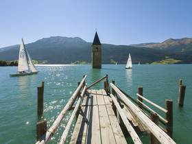 Erholsame Auszeit im Familienhotel im Vinschgau Erholsame Auszeit im Familienhotel im Vinschgau
