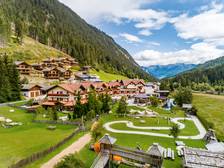 Wellness, Chalets & Family Resort Alphotel Tyrol ****ˢ Send us your non-binding enquiry!
