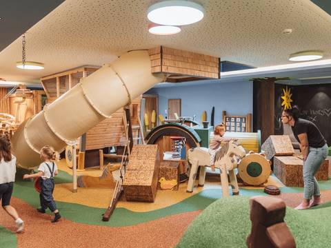 Il family hotel a Valles: perfetto per i bambini Il family hotel a Valles: perfetto per i bambini