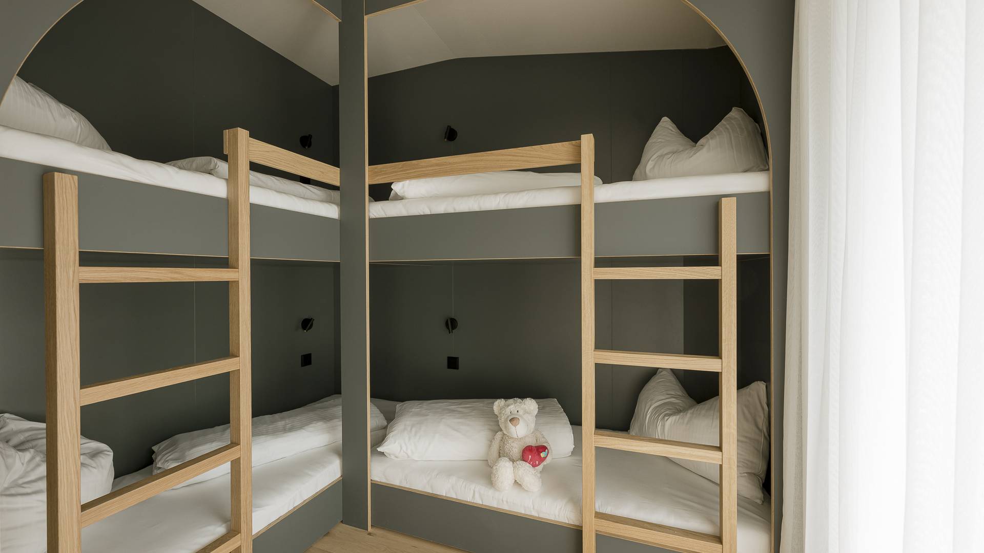 Amaris Suites ****ˢ Amaris Suites ****ˢ
